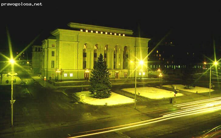 Отзыв на Донецкий театр оперы и балета