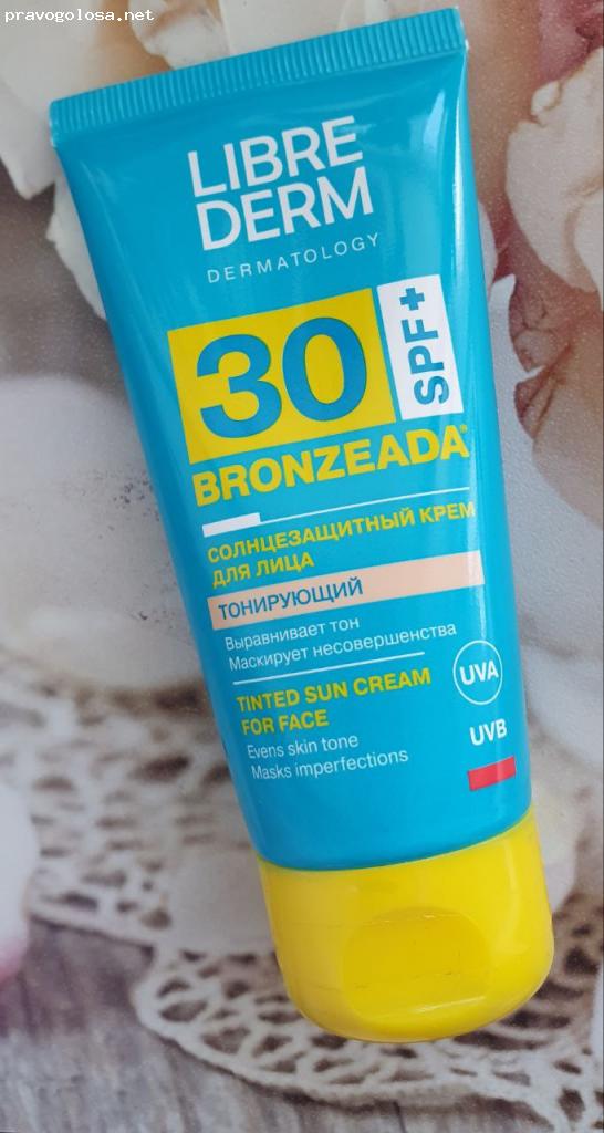 Отзыв на Тонирующий солнцезащитный крем для лица BRONZEADA SPF30