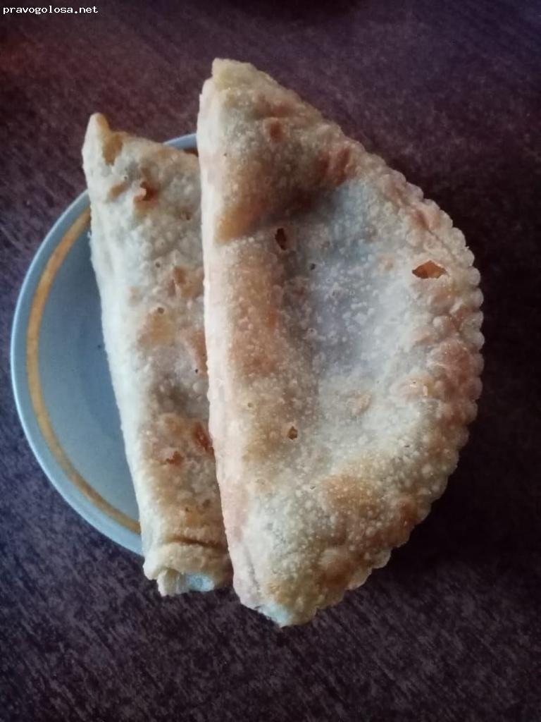 Отзыв на Горячая Штучка Чебуреки со свининой и говядиной
