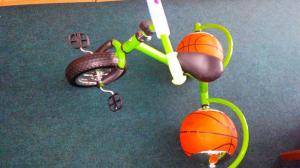 Велосипед с колесами в виде мячей «БАСКЕТБАЙК»